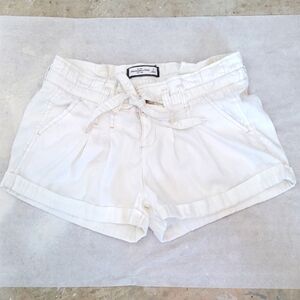 NWOT Abercrombie & Fitch White Linen Paperbag Shorts